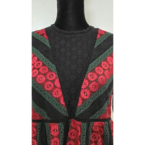 XHILARATION Mystic Red Black Crochet Lace Overlay Mini Dress Juniors Size Large - Picture 5 of 13
